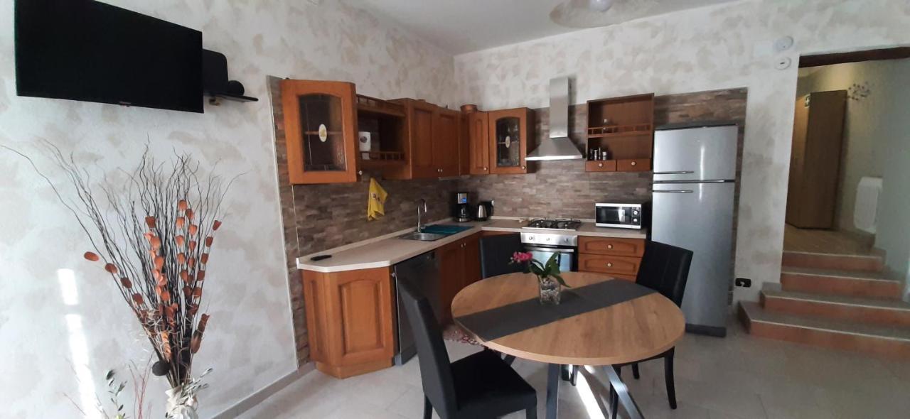 Appartamento Al Borgo Costermano Sul Garda Via Pertica 8A Esterno foto